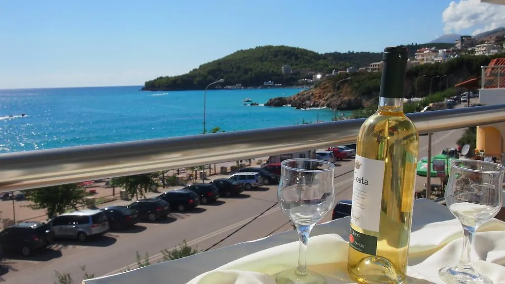 Rondos Hotel Himarë 3*,  Albanien