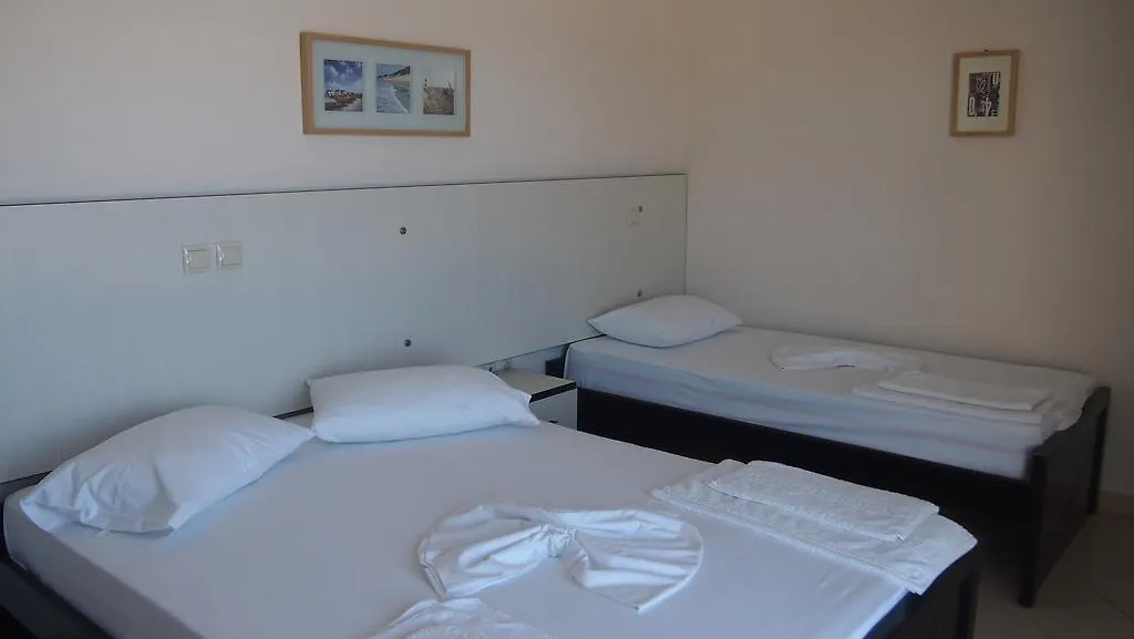 Rondos Hotel Himarë 3*,  Albanien
