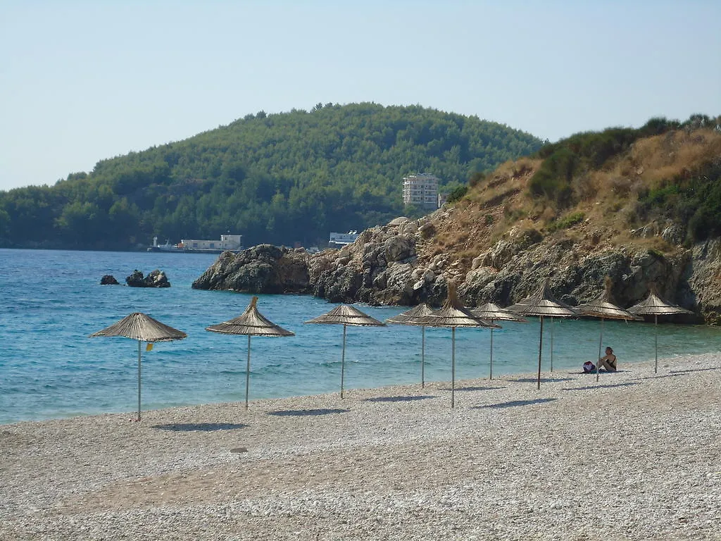 Rondos Hotel Himarë 3*,